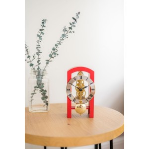 Hermle design-tafelklok Boston – rood, mechanisch skeletwerk