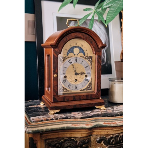 Hermle tafelklok Aimee – notenhout, maanfase en Westminster