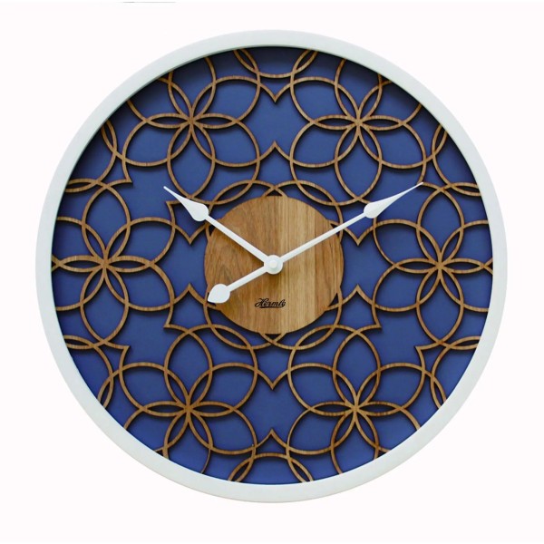 Hermle wandklok met 3D-bloemmotief van hout – blauw